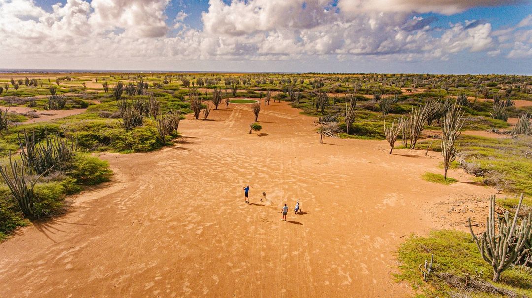 Piedra So, a golf course in Bonaire
