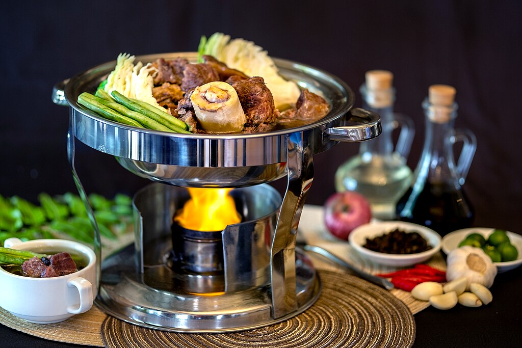 The traditional “bulalo” comprises of beef shanks, leafy greens, corn, and sometimes, bone marrow