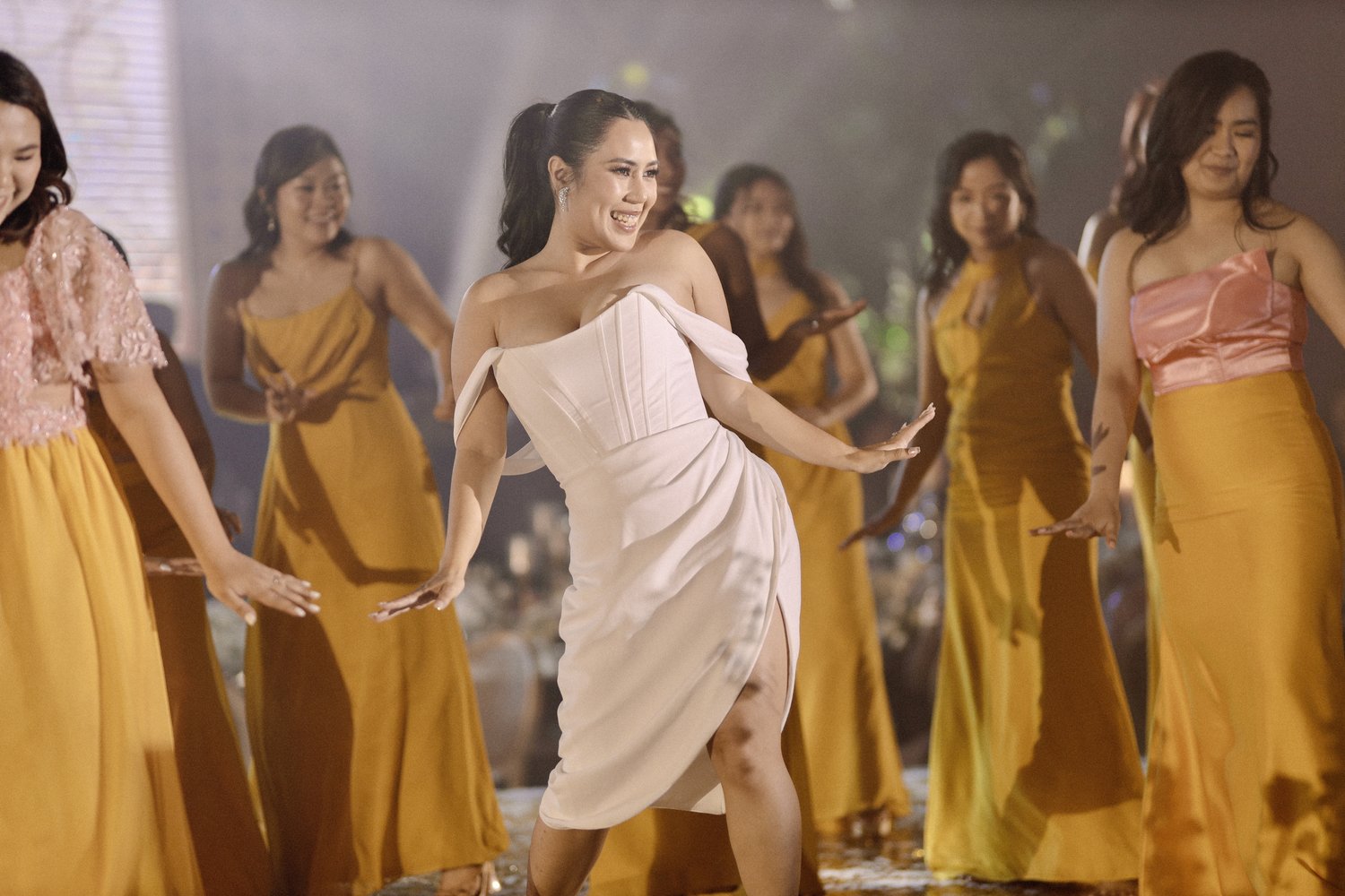 Lea dances for Lakhi at the reception