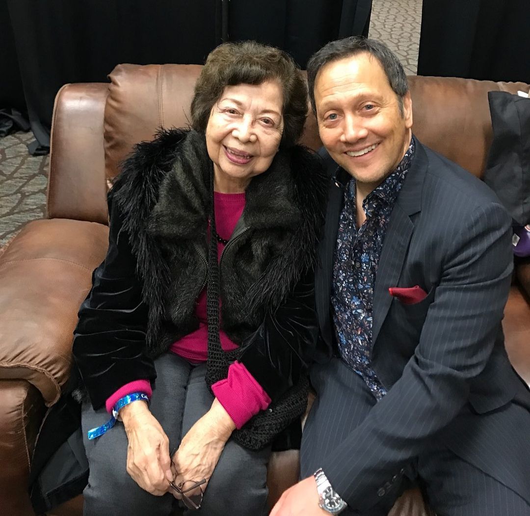 Rob Schneider, a Filipino-blooded celebrity, pays tribute to his Filipina mom in a post