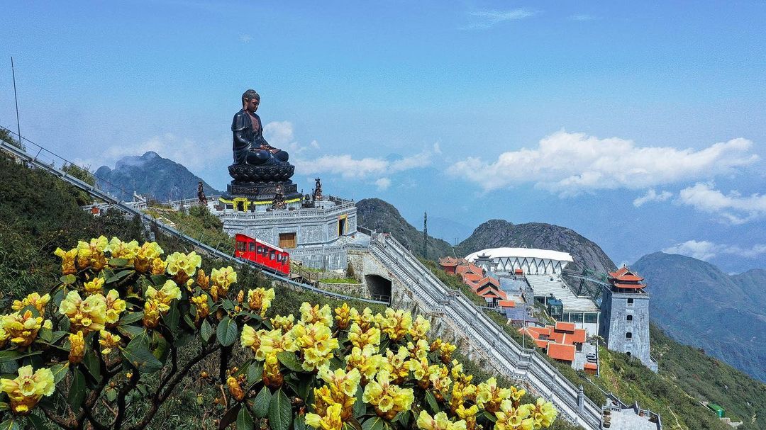 Funicular ride to reach the summit