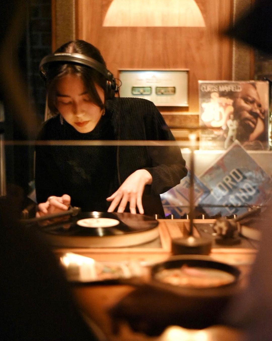 inside music bar cave shibuya