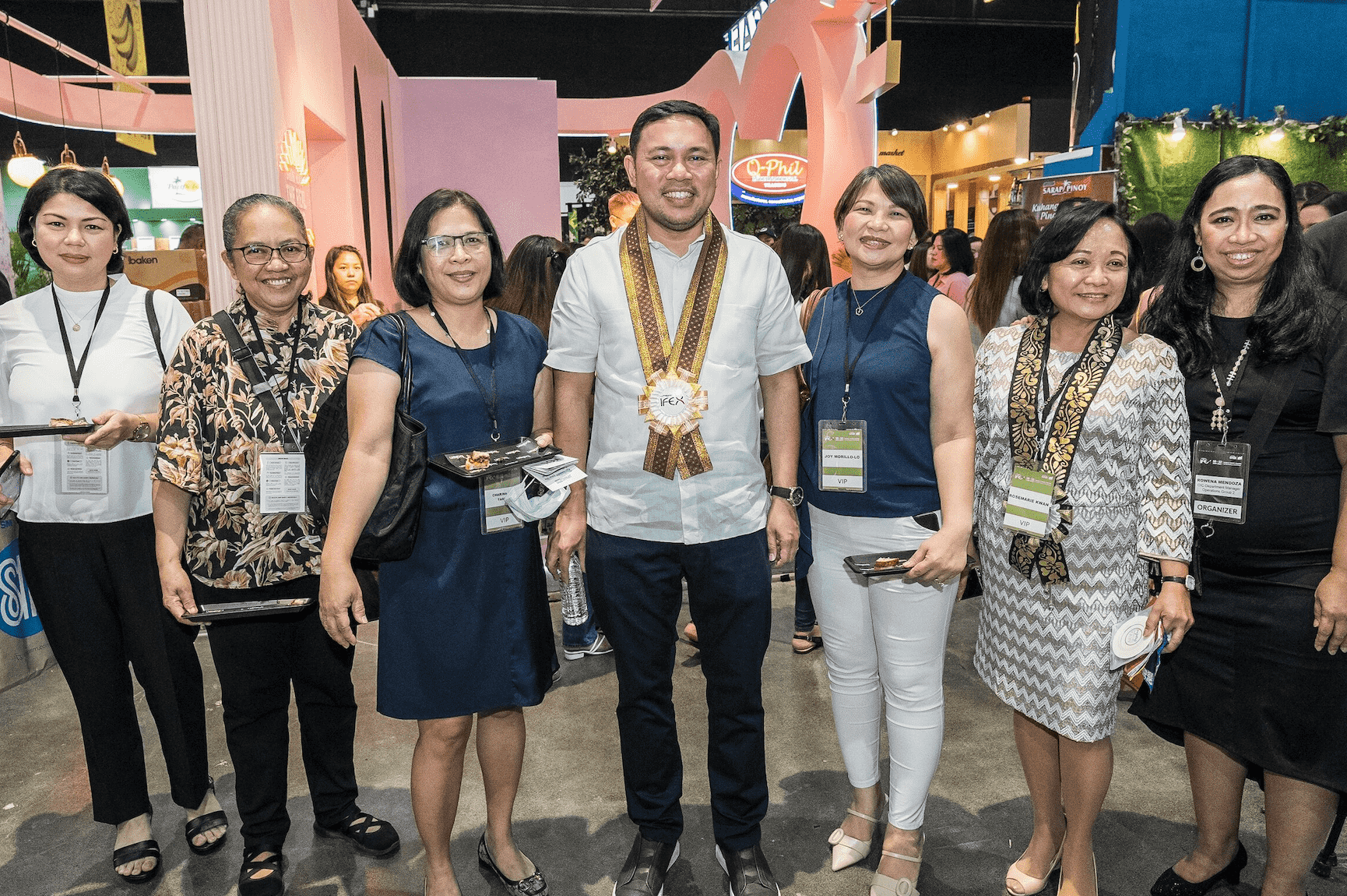 L-R: Vanessa "Cheekee" Padilla, CEO of Montepadi Designs; Daisy Tanafranca; Consultant of DOST ITDI; Charina May Tandas, Consultant of Monde Nissin; Senator Mark Villar; Joy Morillo-Lo, CEO of Food Revolution, Inc.; Rose Kwan, Food Consultant and Trainer of PTTC; Rowena Mendoza, Project Director of IFEX Philippines and OIC-Department Manager of Operations Group 2