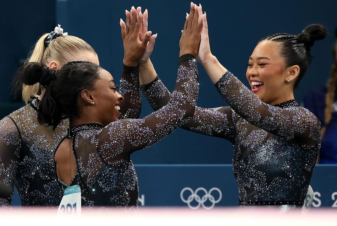 Simone Biles and Suni Lee at Paris Olympics