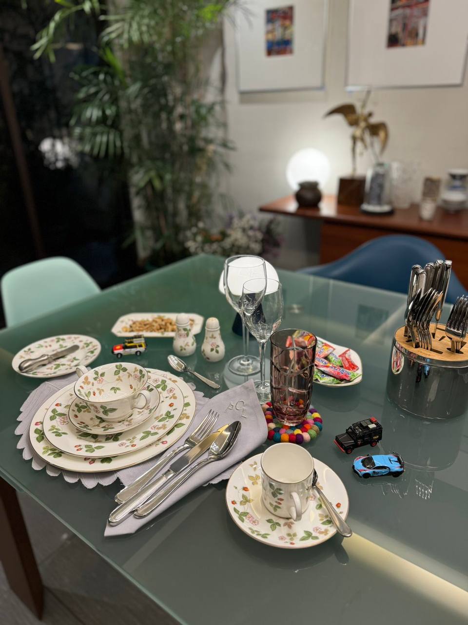 Leslie Calimag's tablescaping work