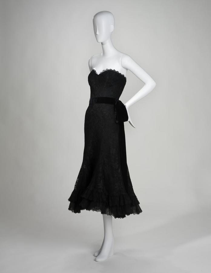 1958 Chanel strapless evening dress