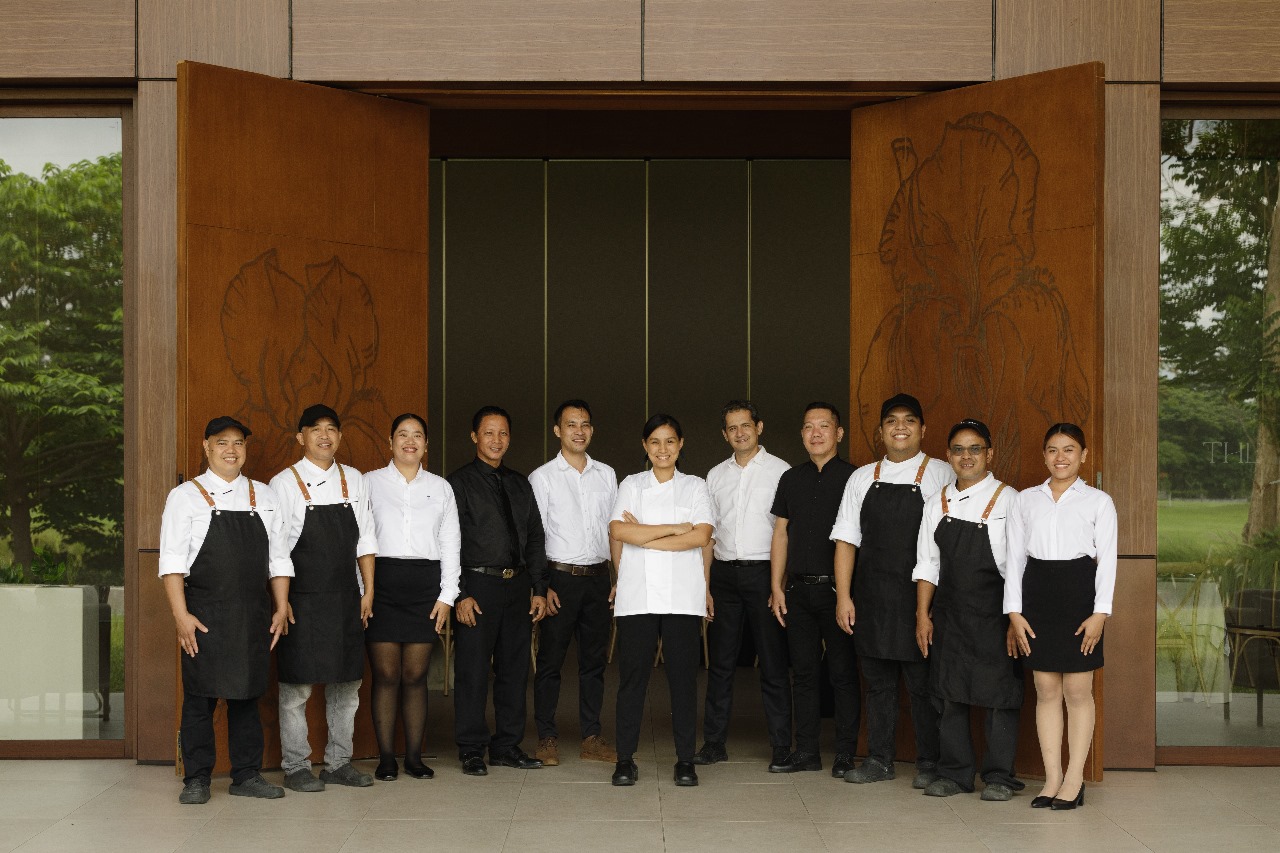 Chef Erika Ordoveza and Lakehall Banquet Team.