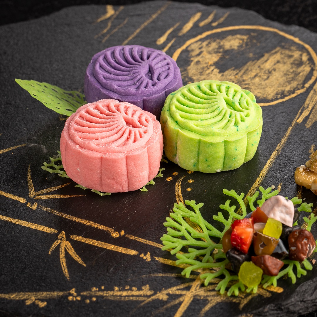 A trio of Crystal Dragon's Snow Skin Mooncakes