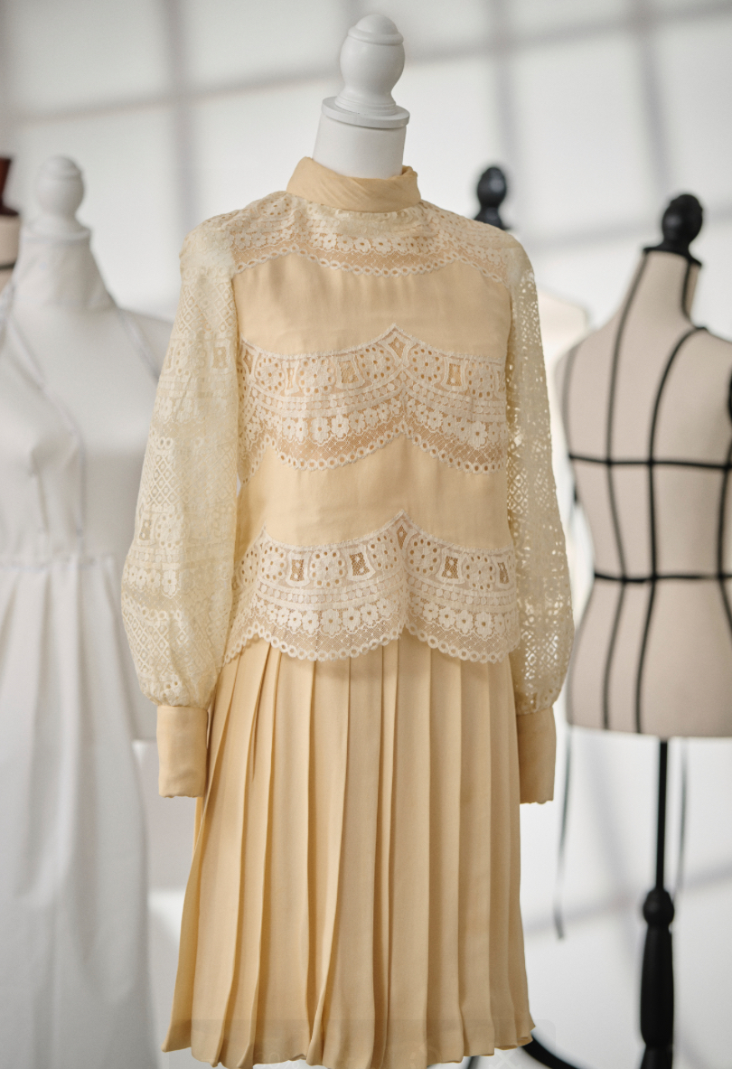 Jacqueline Kennedy Onassis’ 1968 wedding dress
