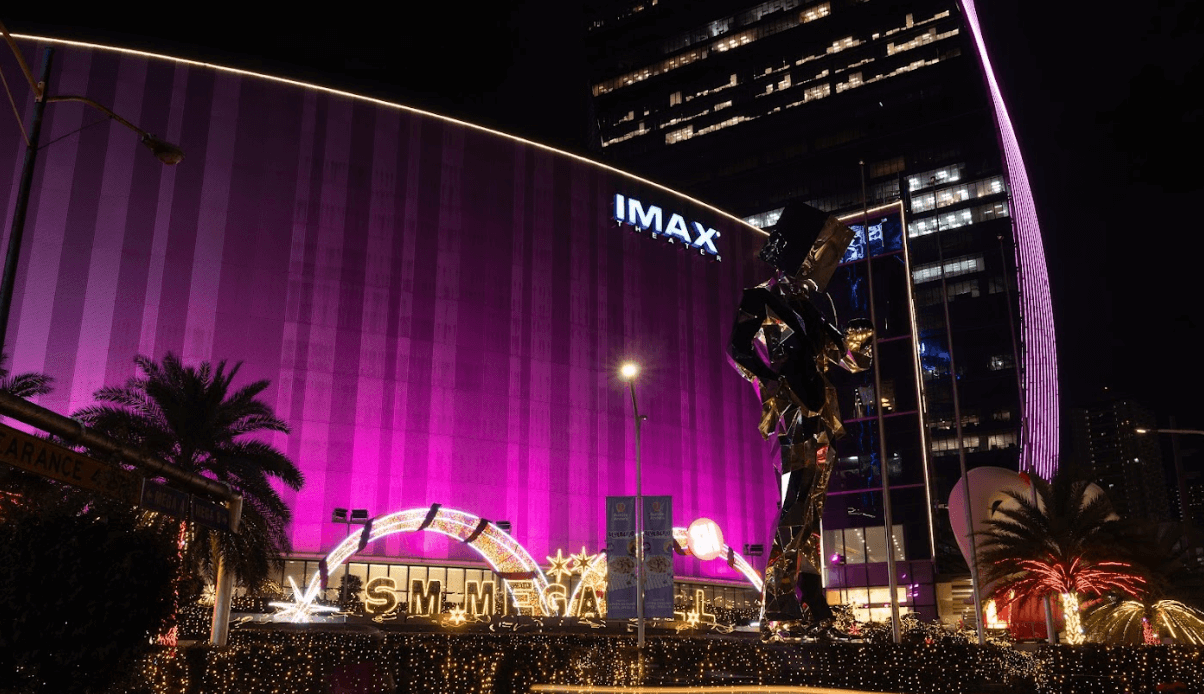 Various venues around the metro lit up in pink hues to spread the message of The Estée Lauder Companies’ Breast Cancer Awareness Campaign