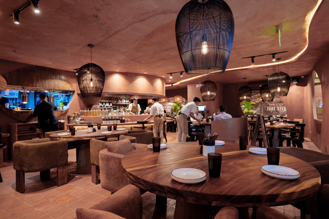 Streetscape's elegant yet accommodating atmosphere extends to the many award-winning dining concepts it holds, creating an ambiance worthy of festive celebrations. Pictured: Harlan + Holden, a mano, and Sala Martinez