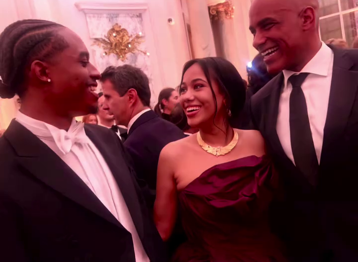 Sophie Kodjoe in Oscar de la Renta