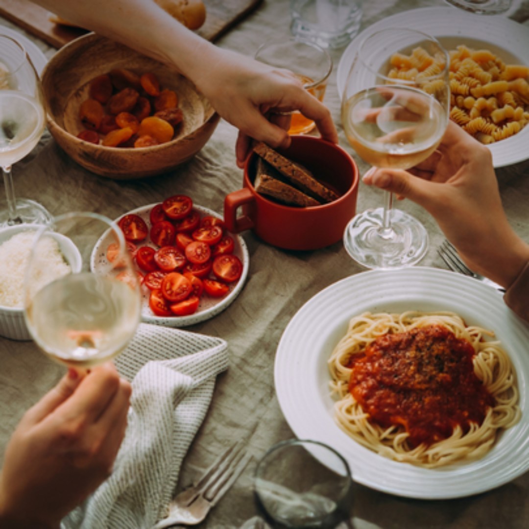 Romantic dinners and family feasts at Timberland Highlands Resort