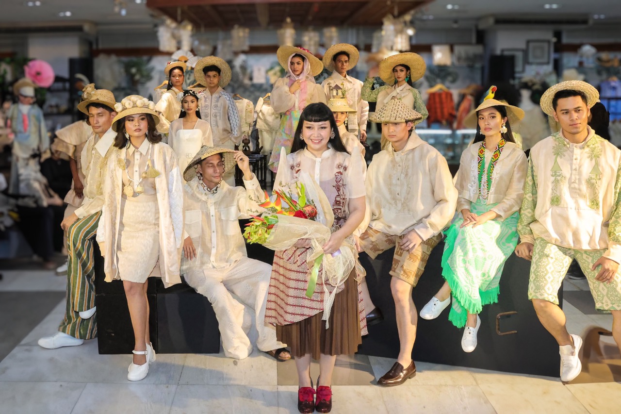 Happy Andrada and Tesoros Turned Traditional Fabrics Chic 