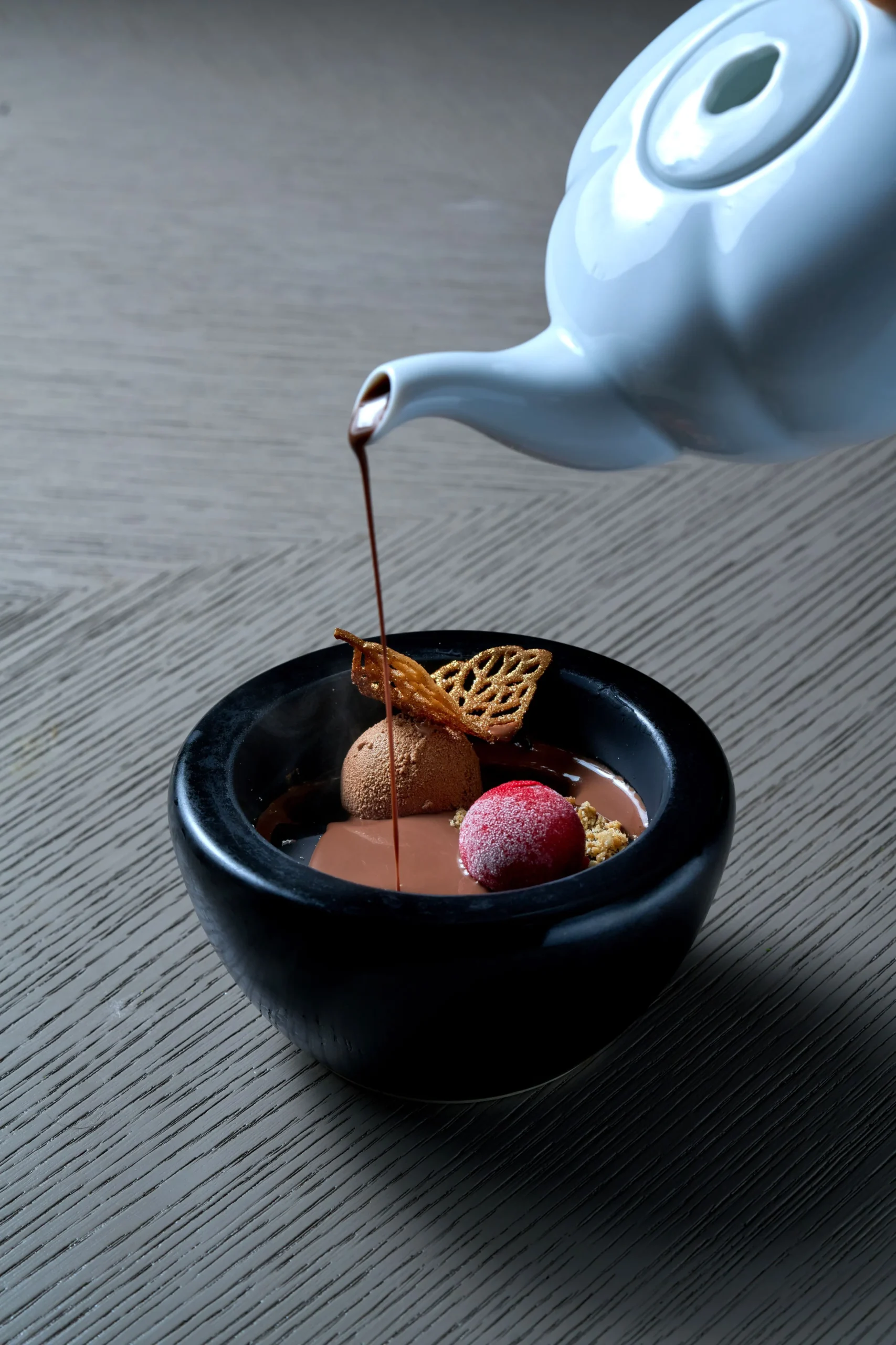 The Magic Table: An Interactive, Mind-Bending Dining Experience 