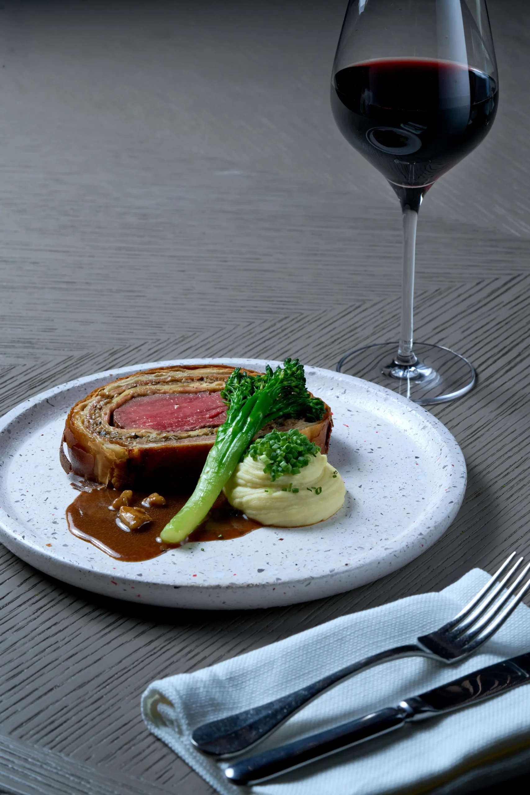 The Magic Table: An Interactive, Mind-Bending Dining Experience 