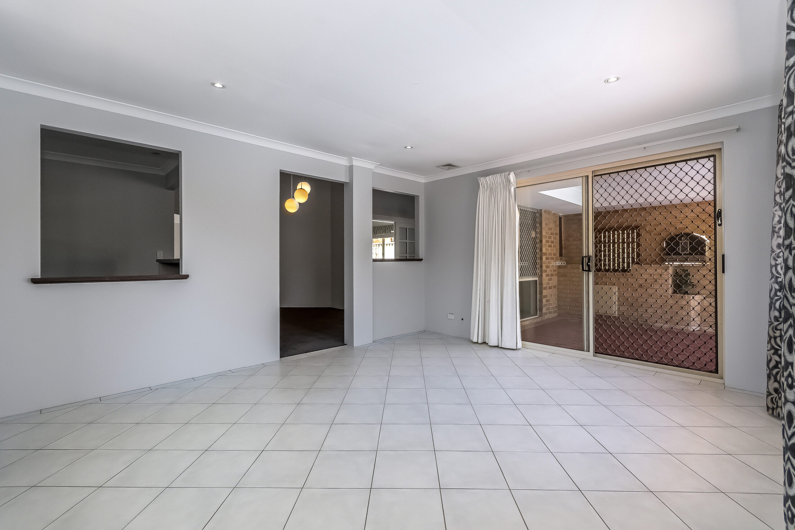 6 Osterley Retreat, Canning Vale, WA 6155 AUS