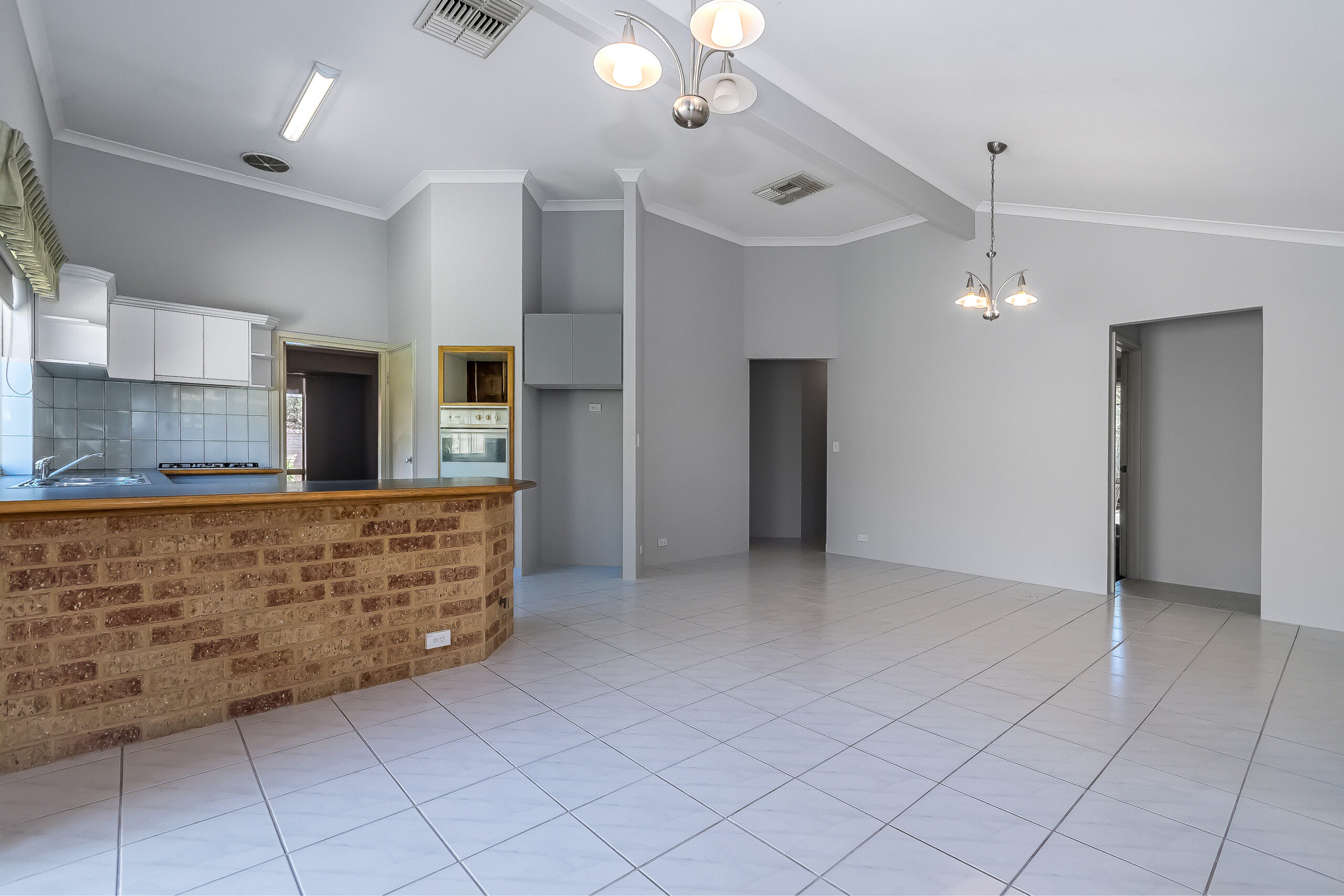 6 Osterley Retreat, Canning Vale, WA 6155 AUS