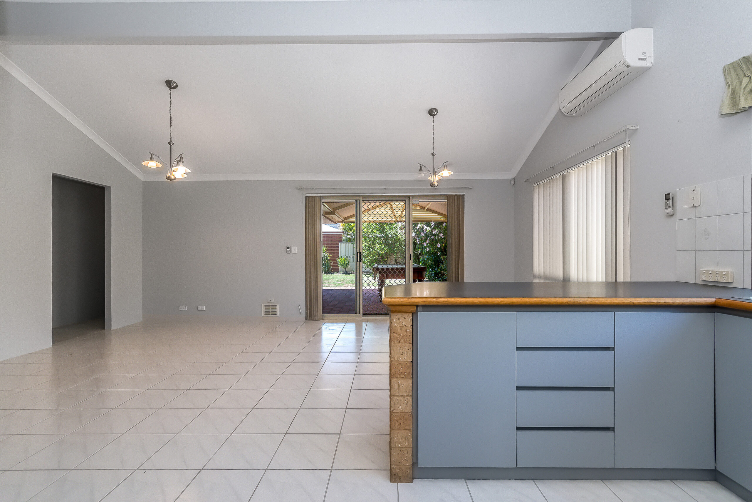 6 Osterley Retreat, Canning Vale, WA 6155 AUS