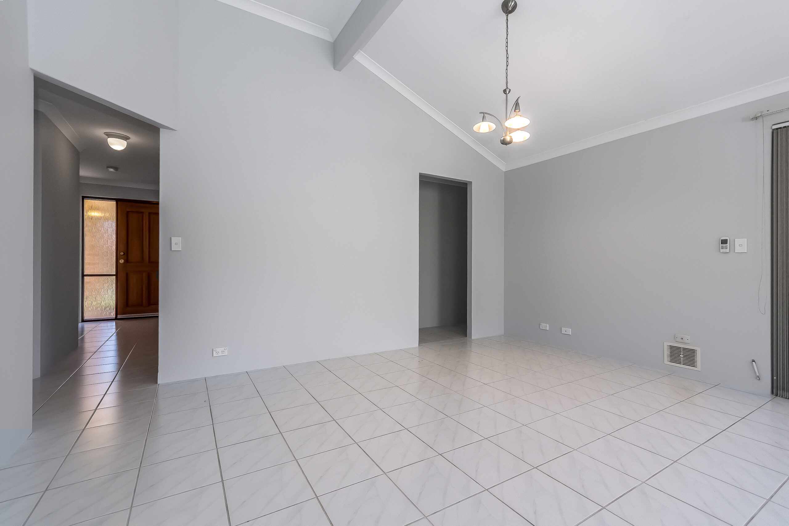 6 Osterley Retreat, Canning Vale, WA 6155 AUS