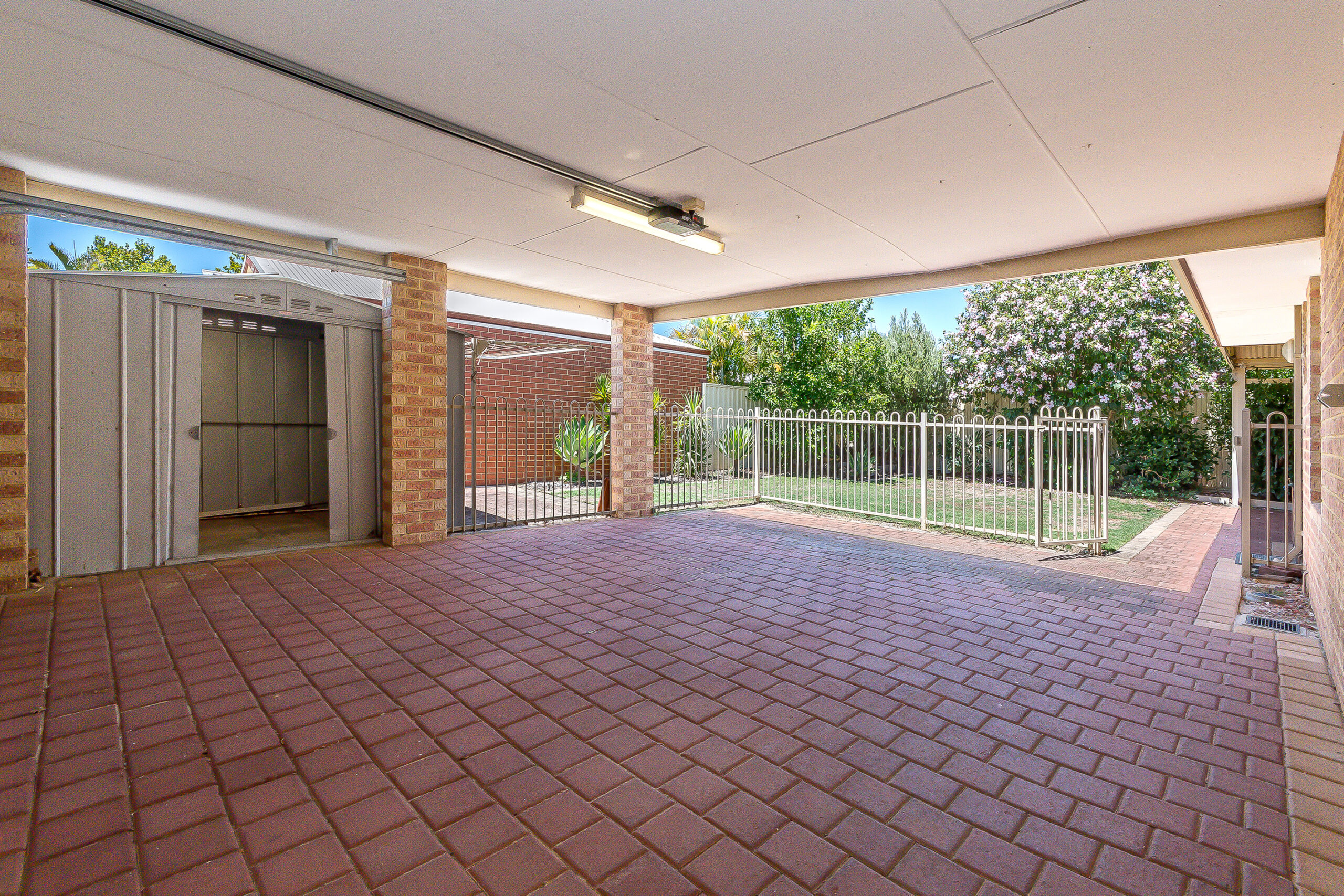 6 Osterley Retreat, Canning Vale, WA 6155 AUS