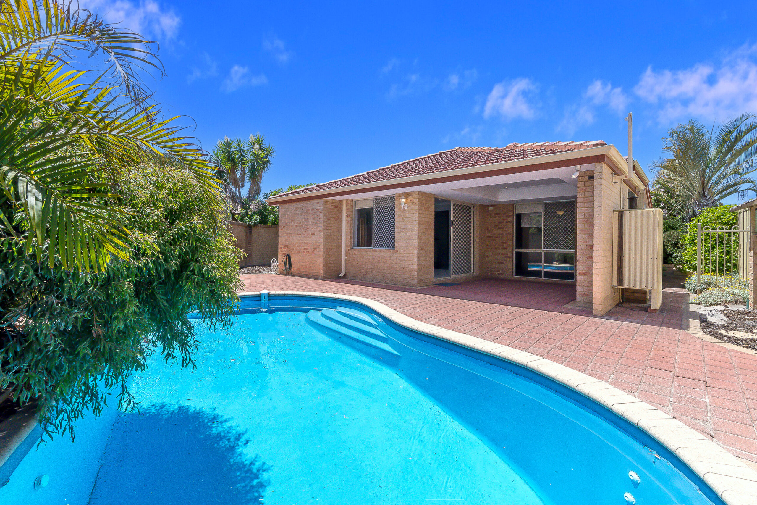 6 Osterley Retreat, Canning Vale, WA 6155 AUS