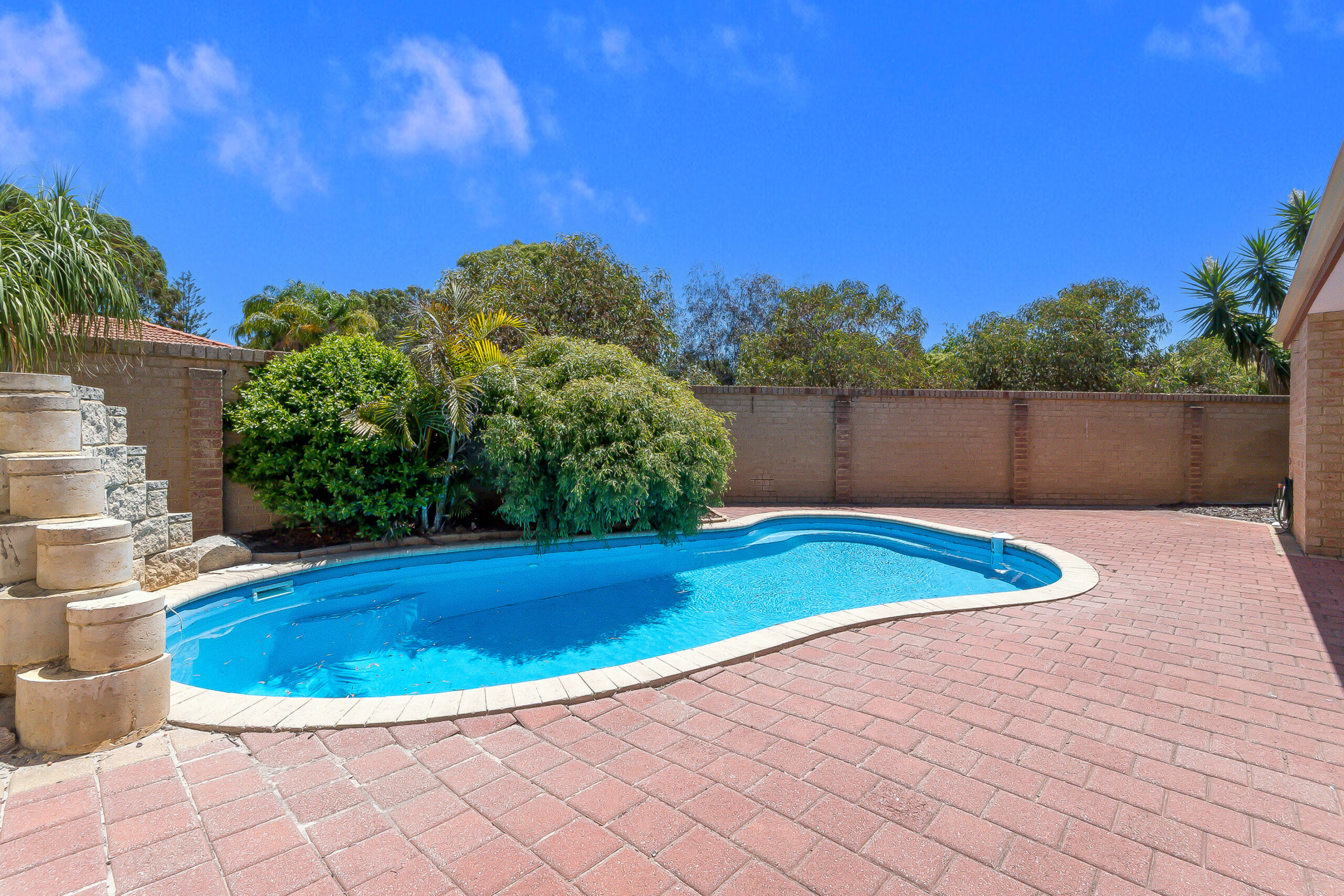 6 Osterley Retreat, Canning Vale, WA 6155 AUS