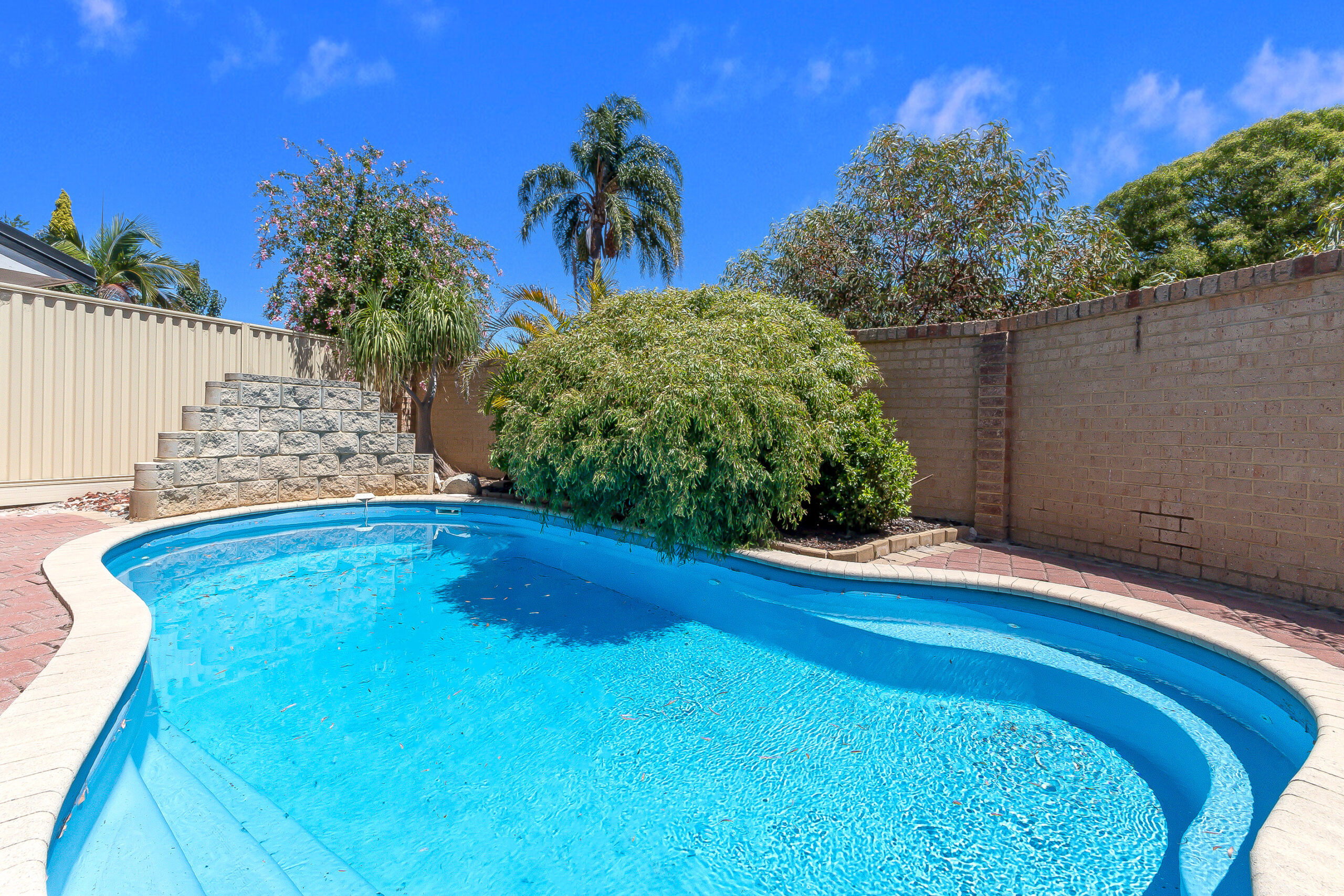 6 Osterley Retreat, Canning Vale, WA 6155 AUS