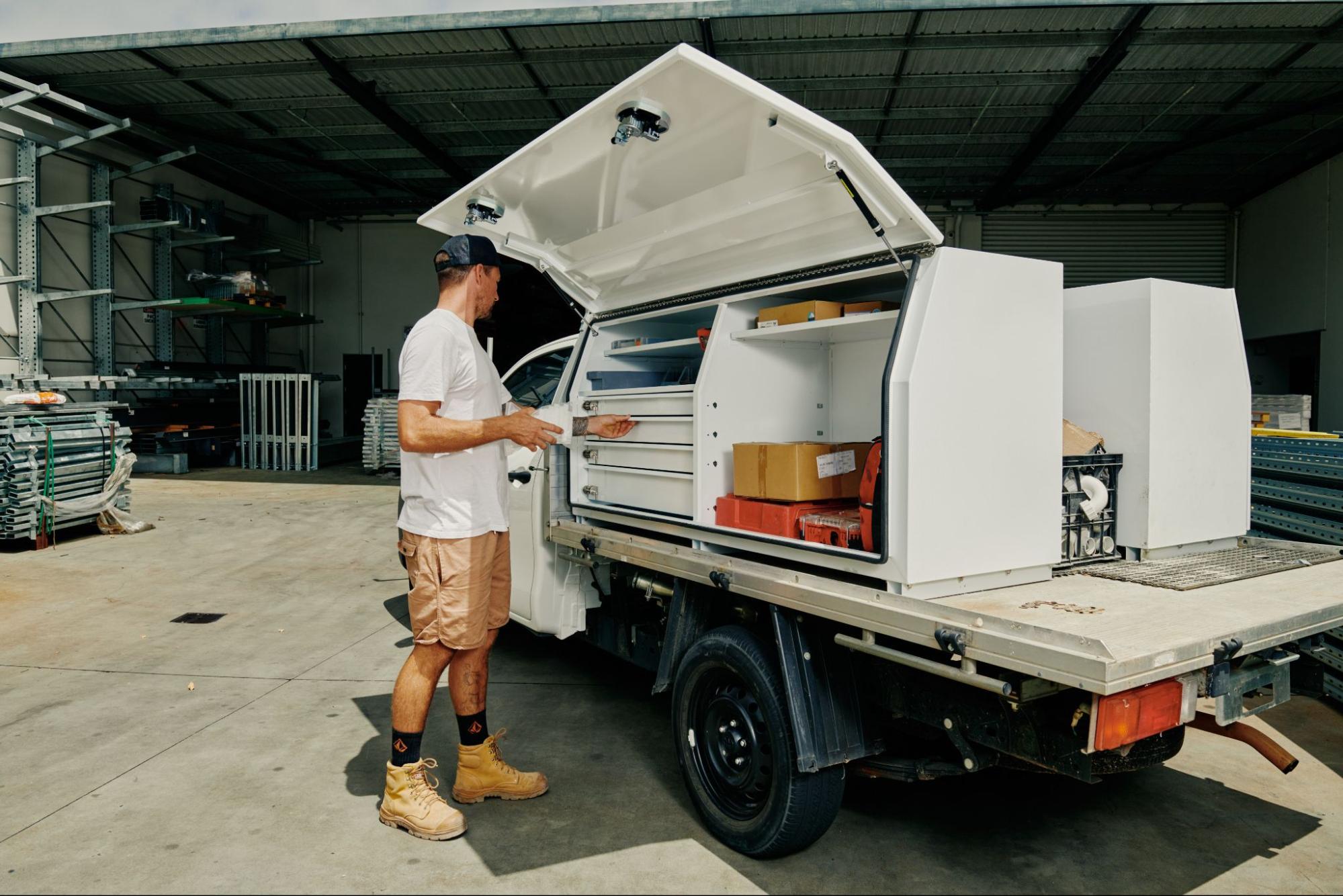 Minebox on ute being used by tradie