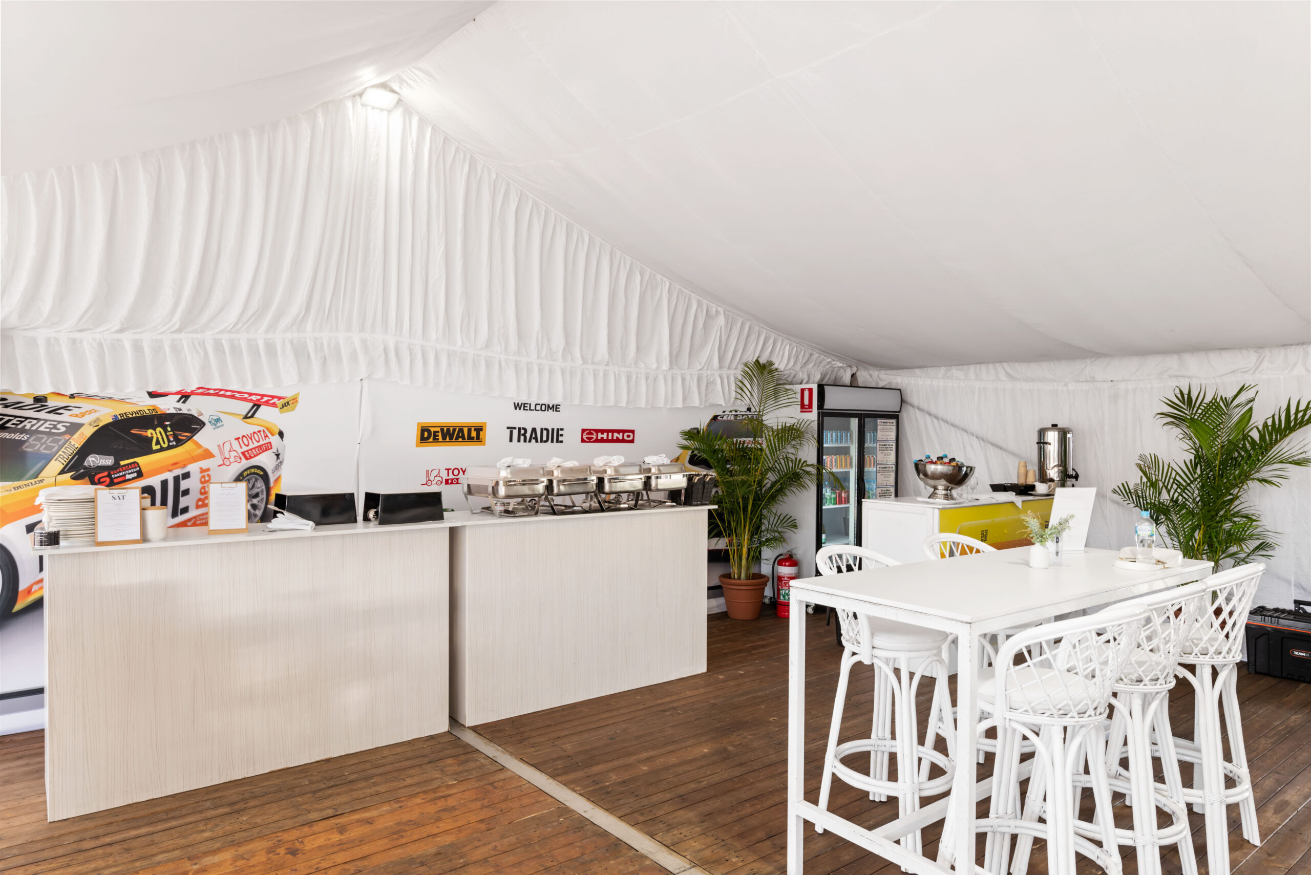 v8 Supercars - Wanneroo Raceway Perth