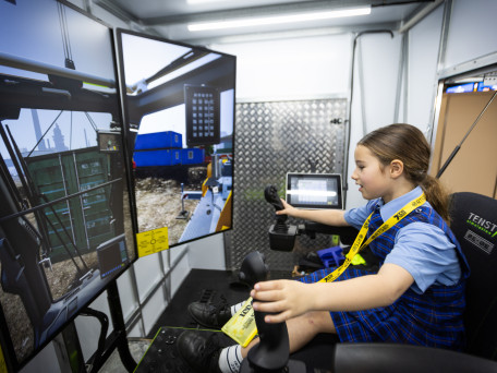 Zoe Farrara (8) Infant Jesus Pry at the Resources Technology Showcase at PCEC