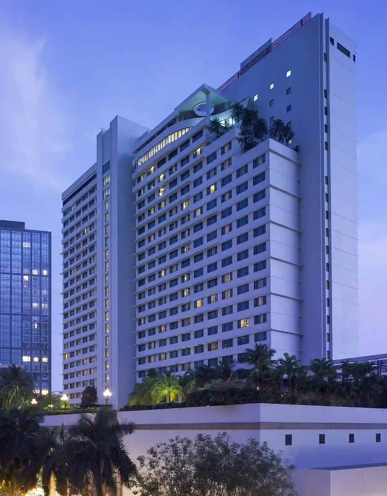 New World Hotel Makati