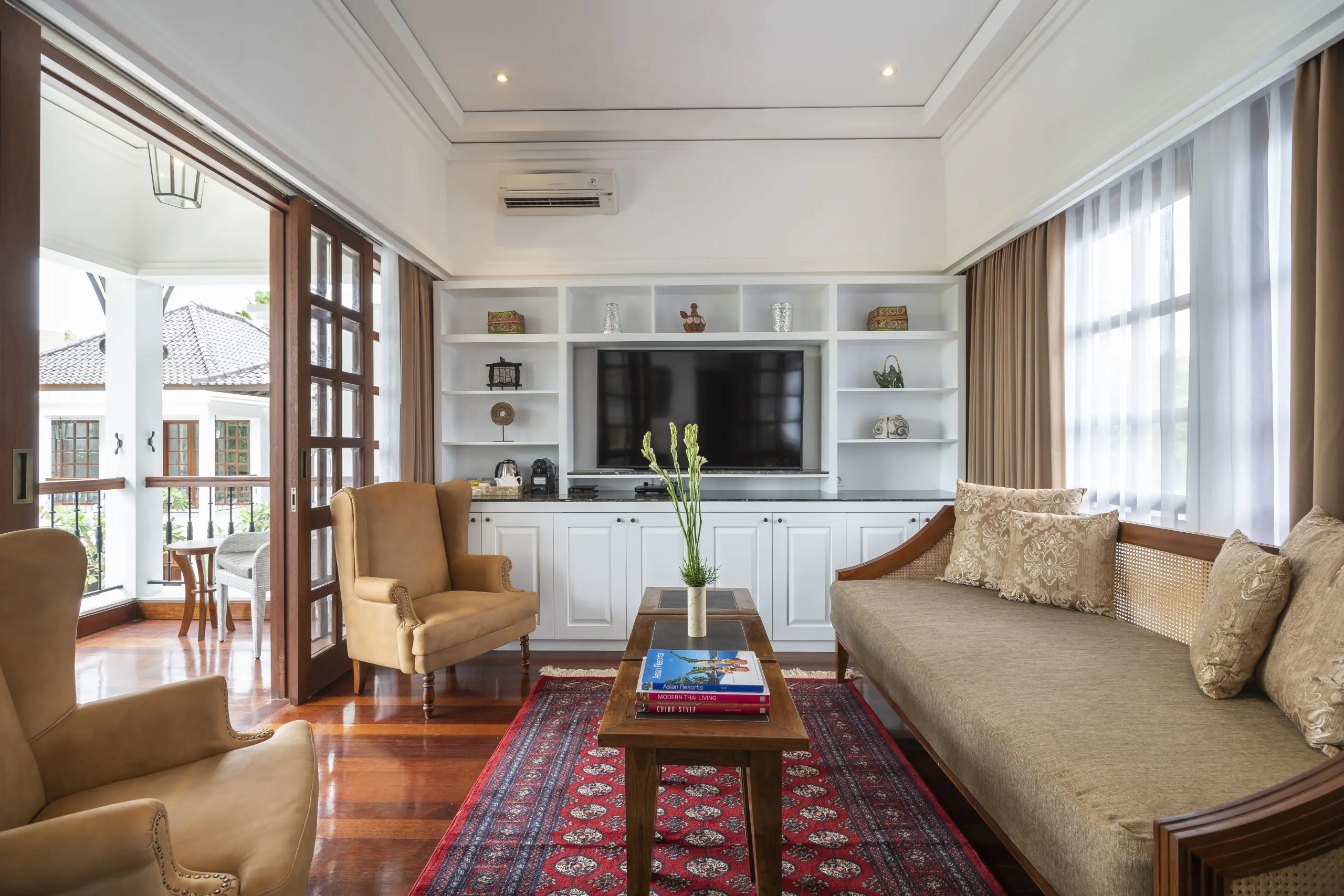 2025/04/DSC02217-Club-Suite-38-Living-room.webp