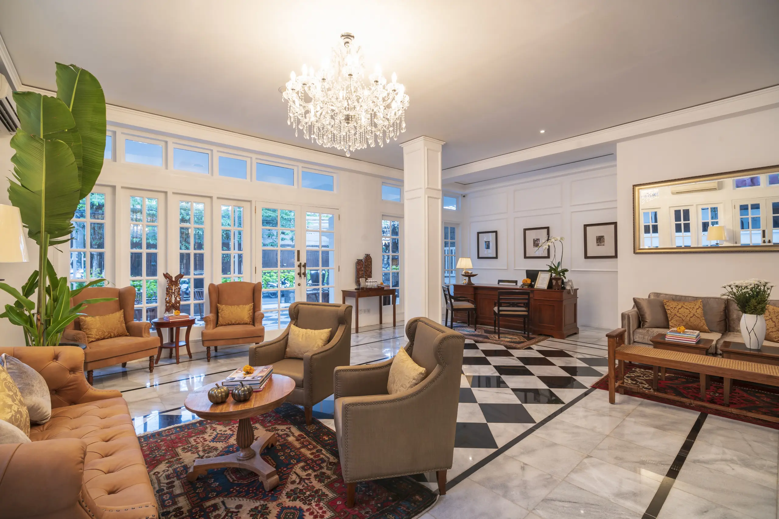 2025/04/Lobby.webp