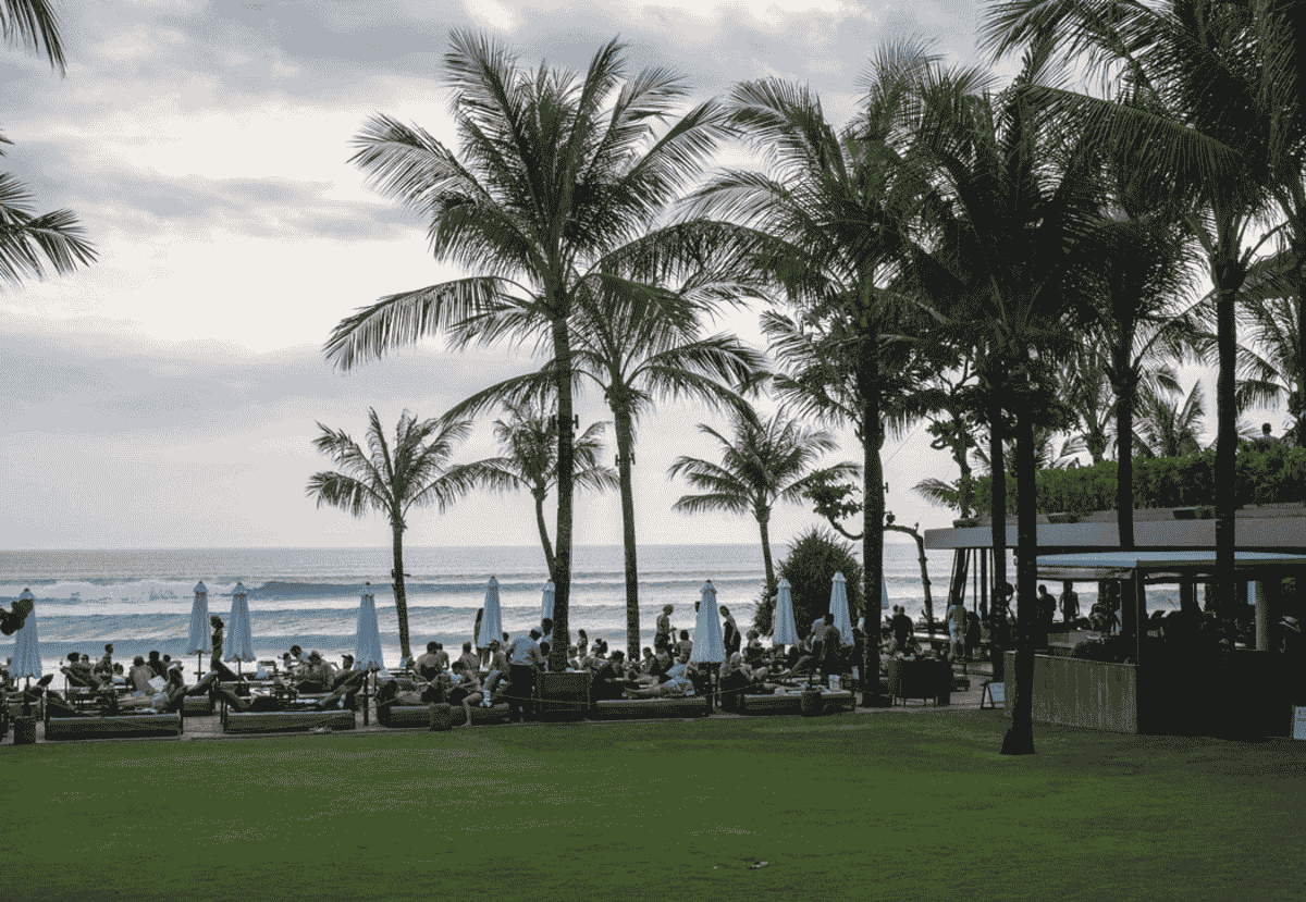 2025/05/seminyak-vs-canggu-ultimate-travel-guide-2.png