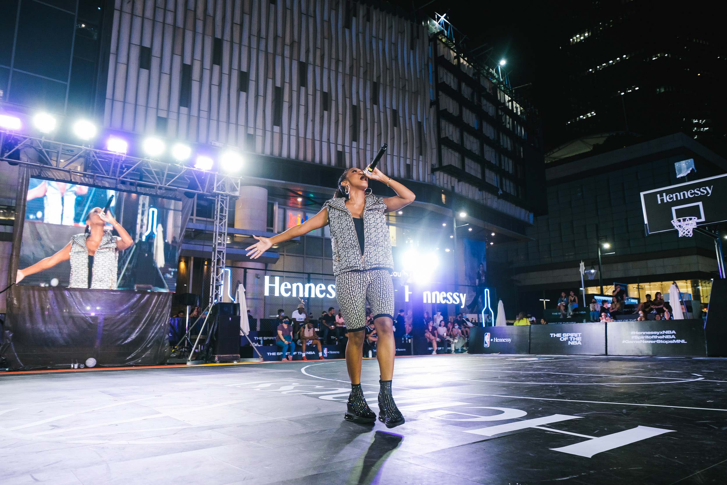 Hennessy x NBA Magic Liwanag Cam A 224