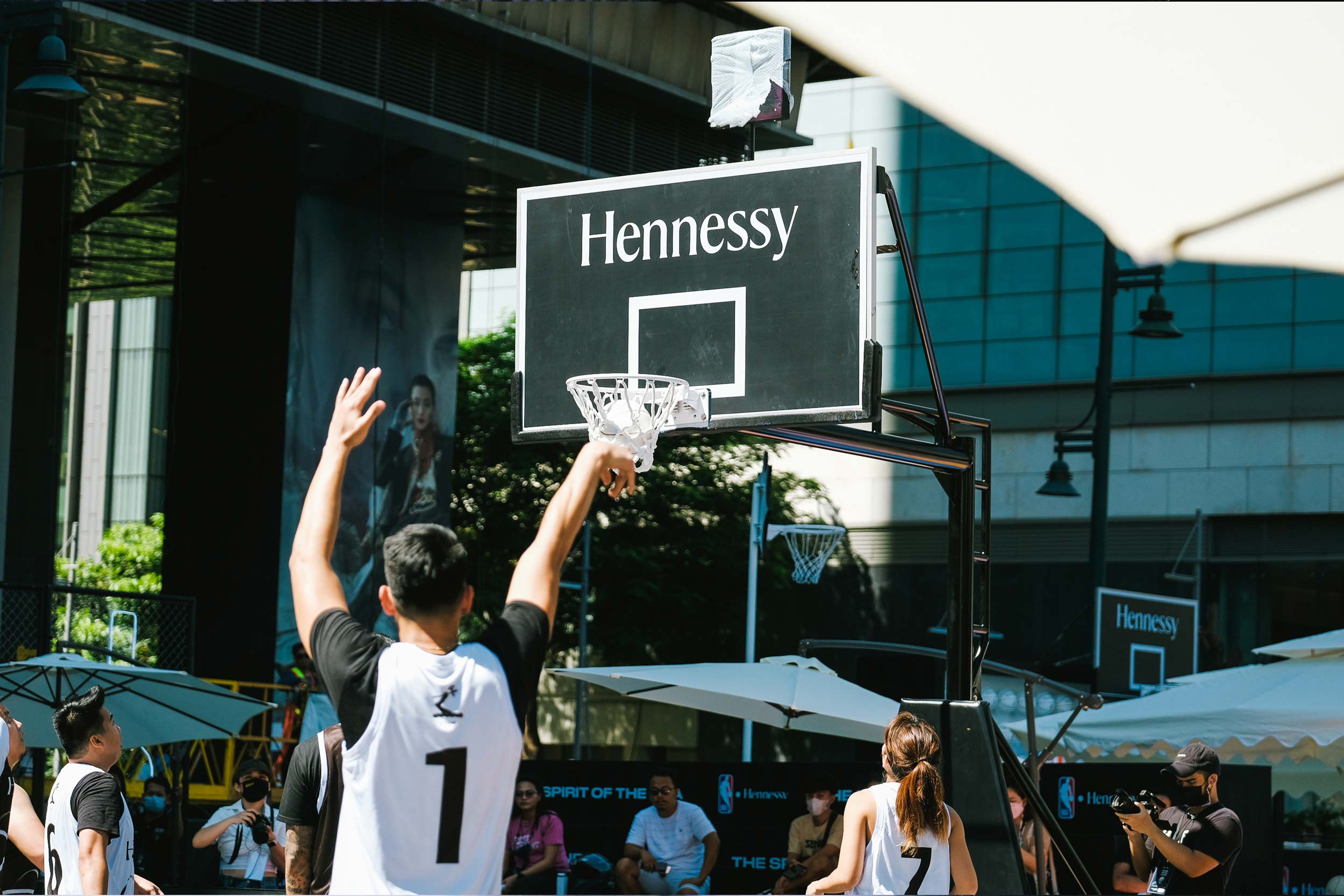 Hennessy x NBA Magic Liwanag Cam B 14