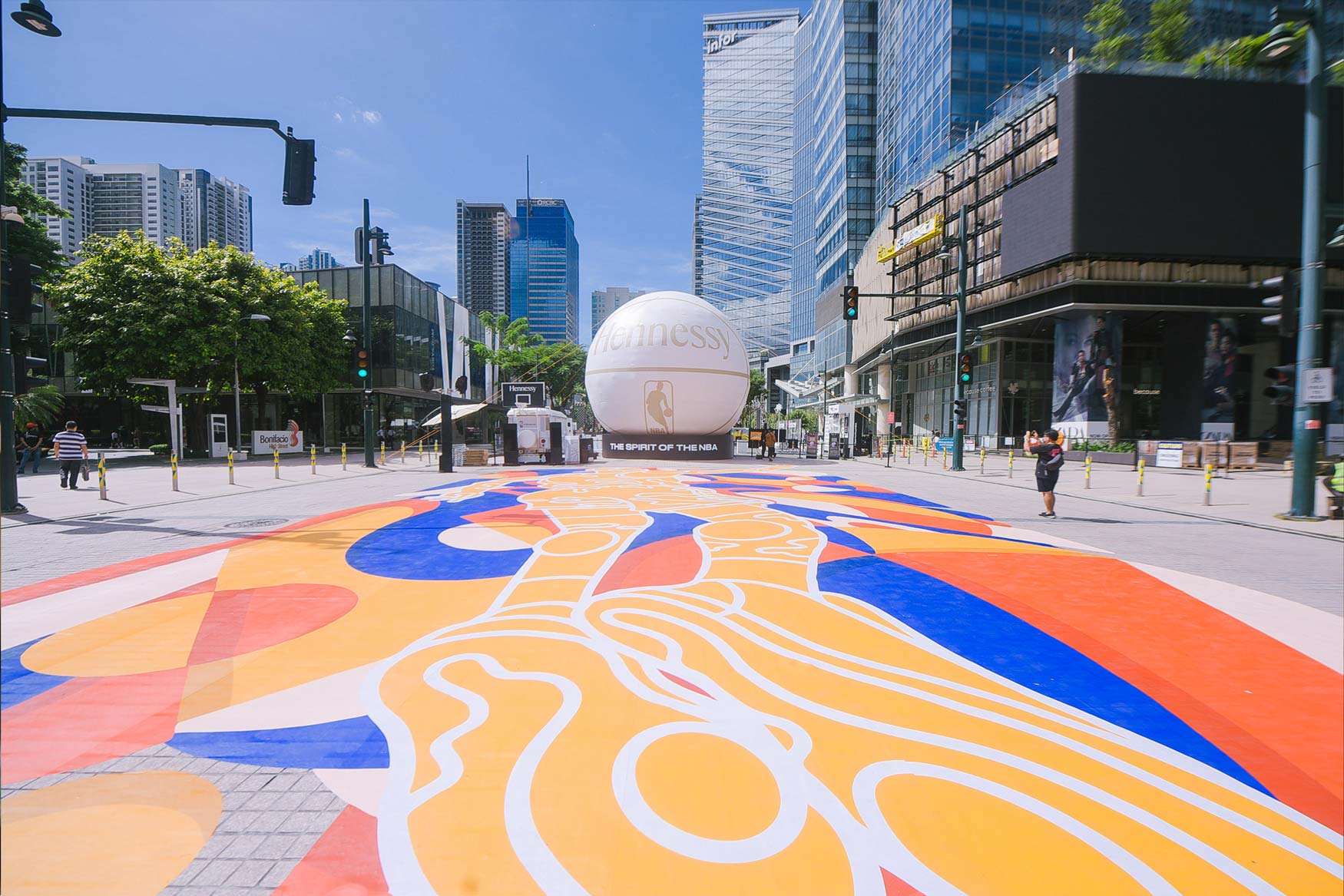 Hennessy x NBA Magic Liwanag Cam D 1