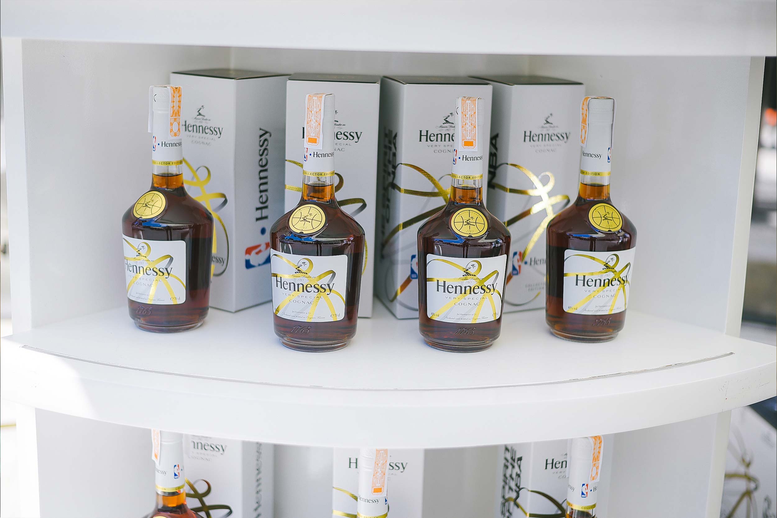 Hennessy x NBA Magic Liwanag Cam D 67 3