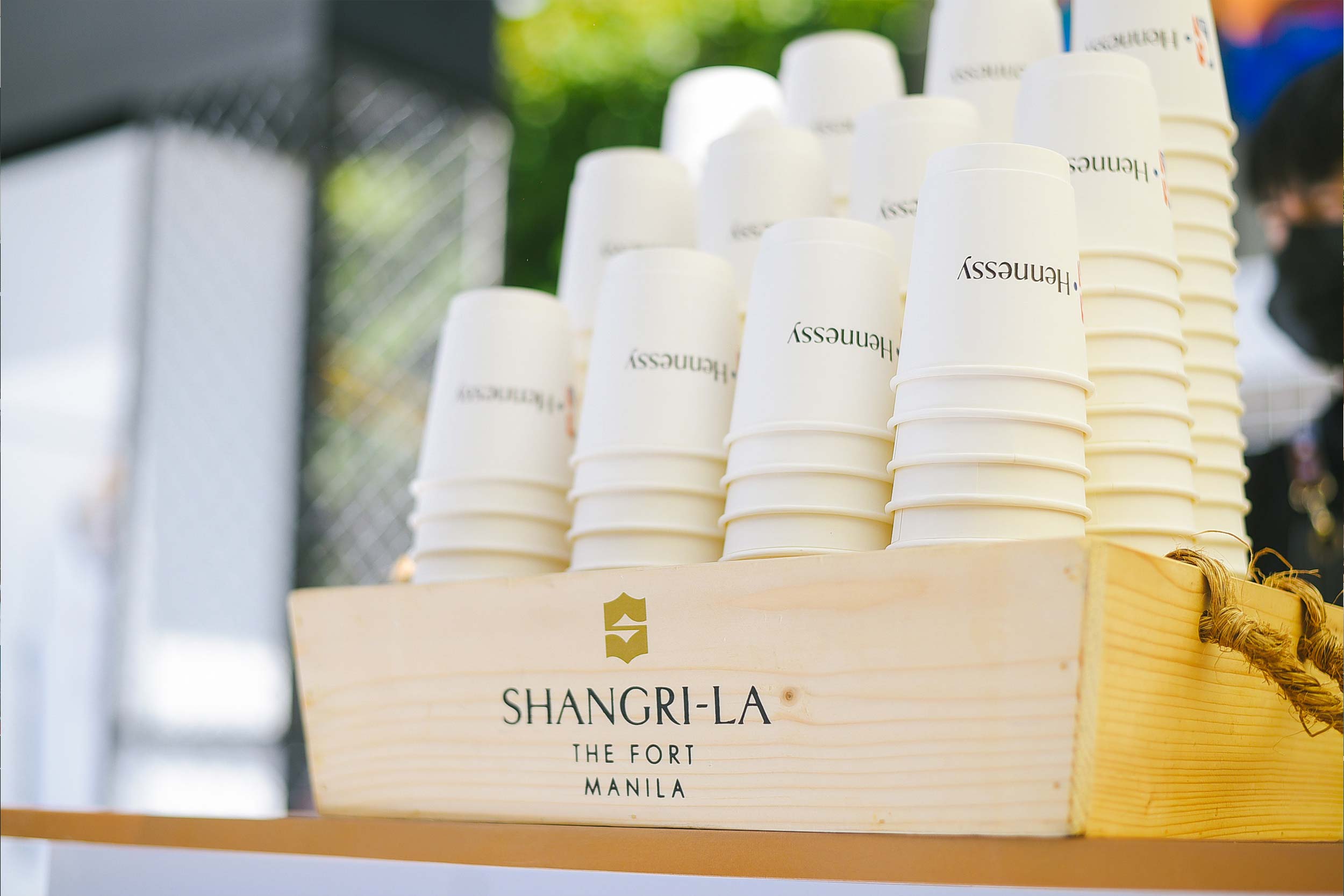 Hennessy x NBA Magic Liwanag Cam D 91