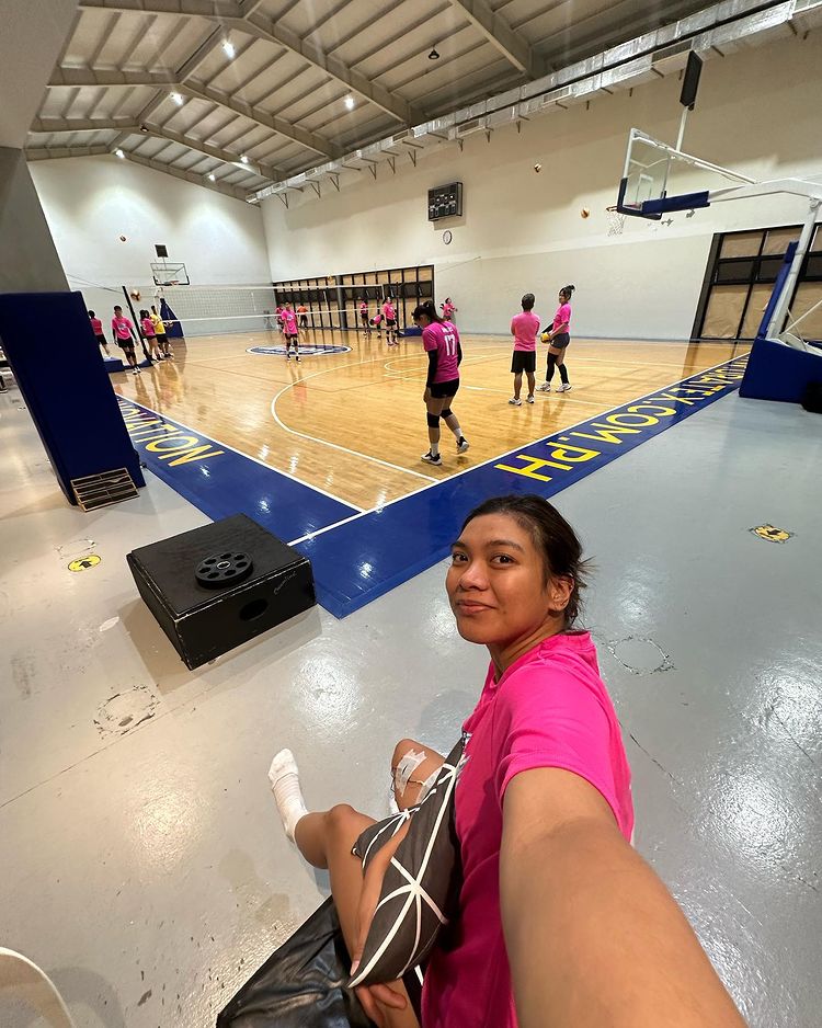 Alyssa Valdez recovering from her knee injury