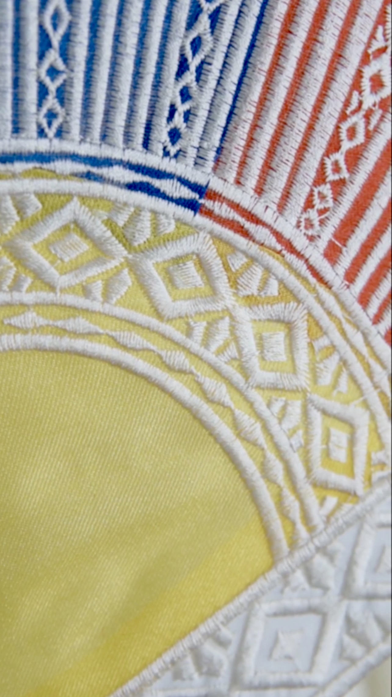 Filipino athletes wore a Barong Pilipino by Francis Libiran entitled Araw at the 32nd SEA Games