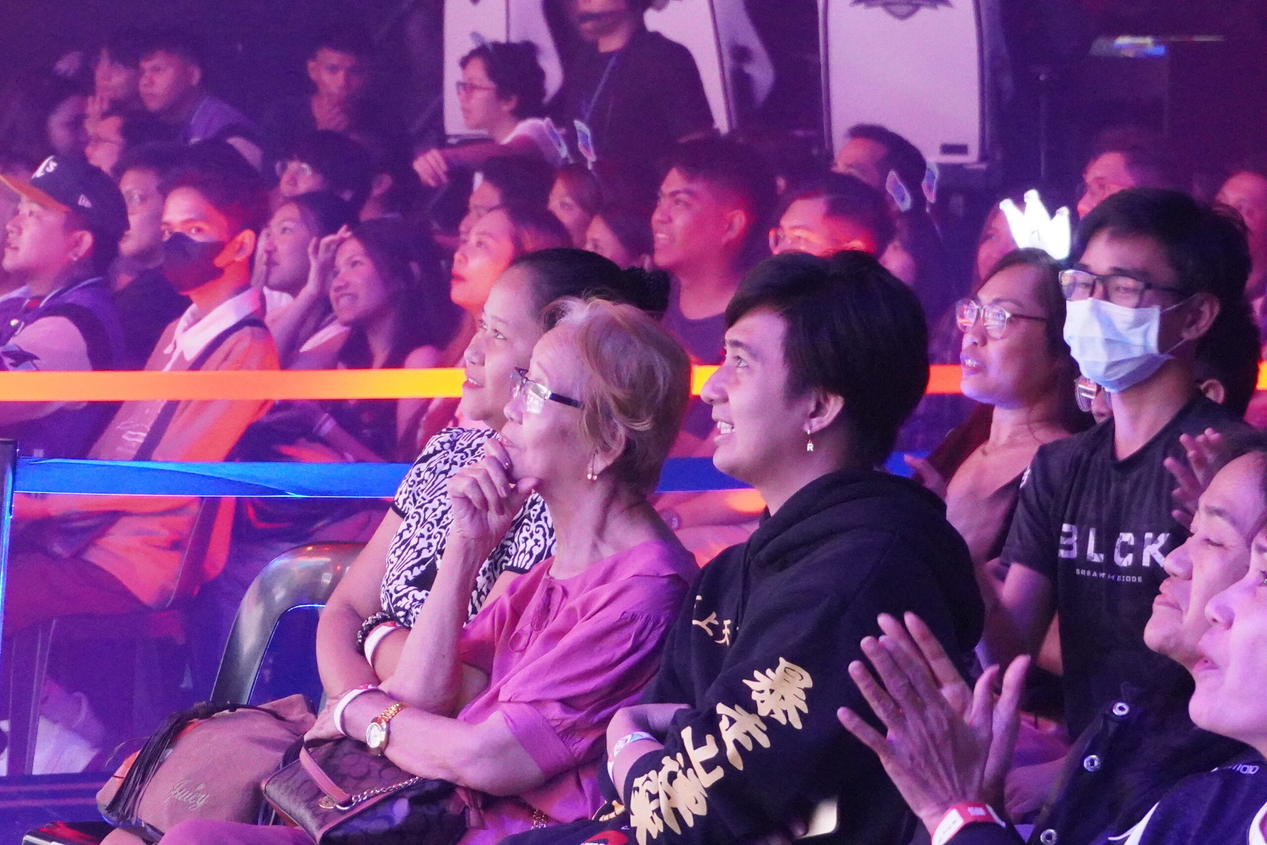 Meet Lola Gaming: The 74 Year Old Mobile Legends Streamer
