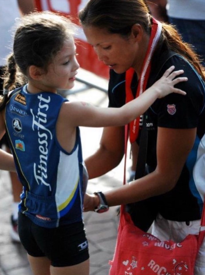 Kira Ellis and Doray Ellis preparing for an Ironkids triathlon race