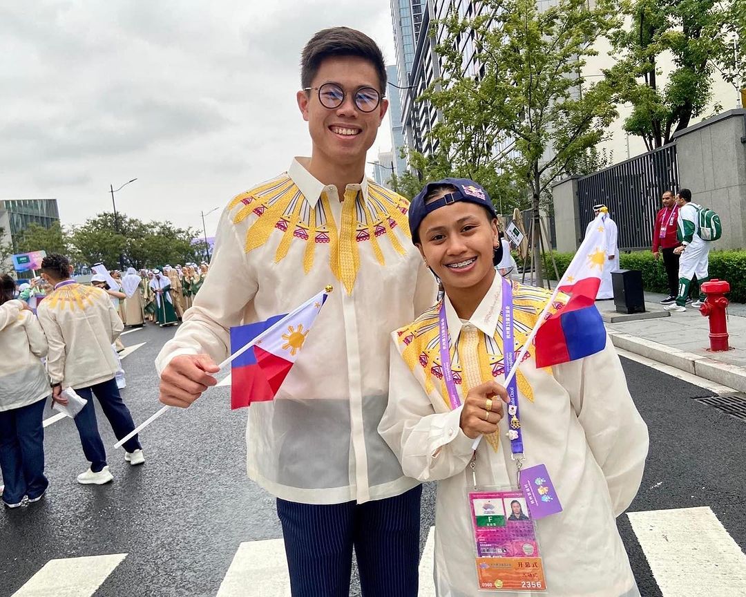 EJ Obiena and Margielyn Didal wearing the Barong Tagalog designed by Puey Quinones for Team Philippines at the 19th Asian Games