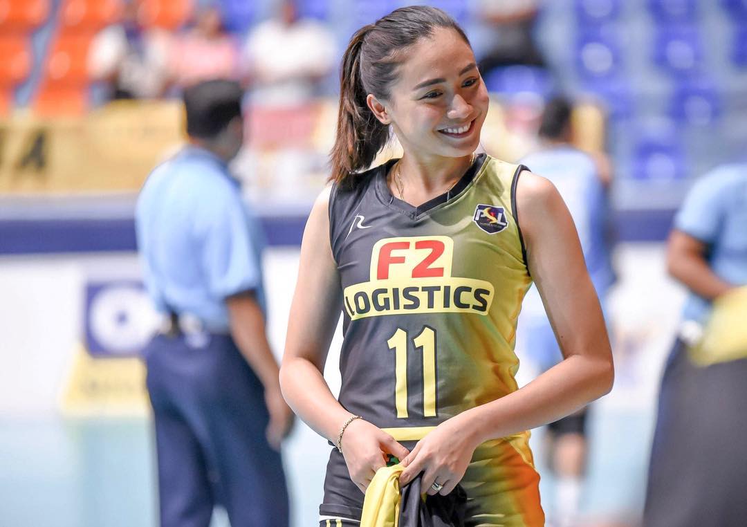 Charleen "Cha" Cruz Behag playing for the F2 Logistics Cargo Movers 