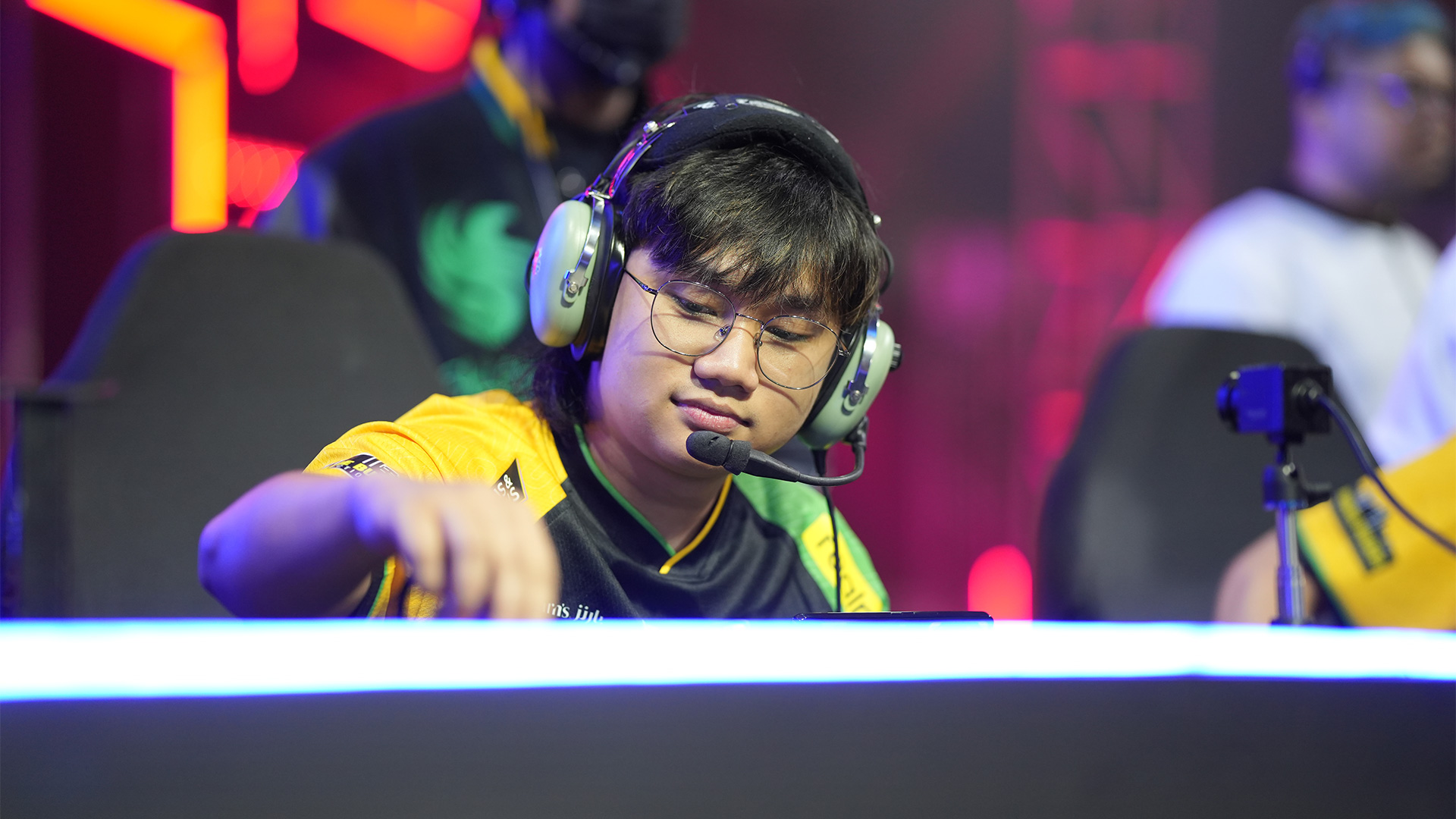 Falcons AP.Bren’s Owgwen Flies High as the MPL PH’s All Star Roamer