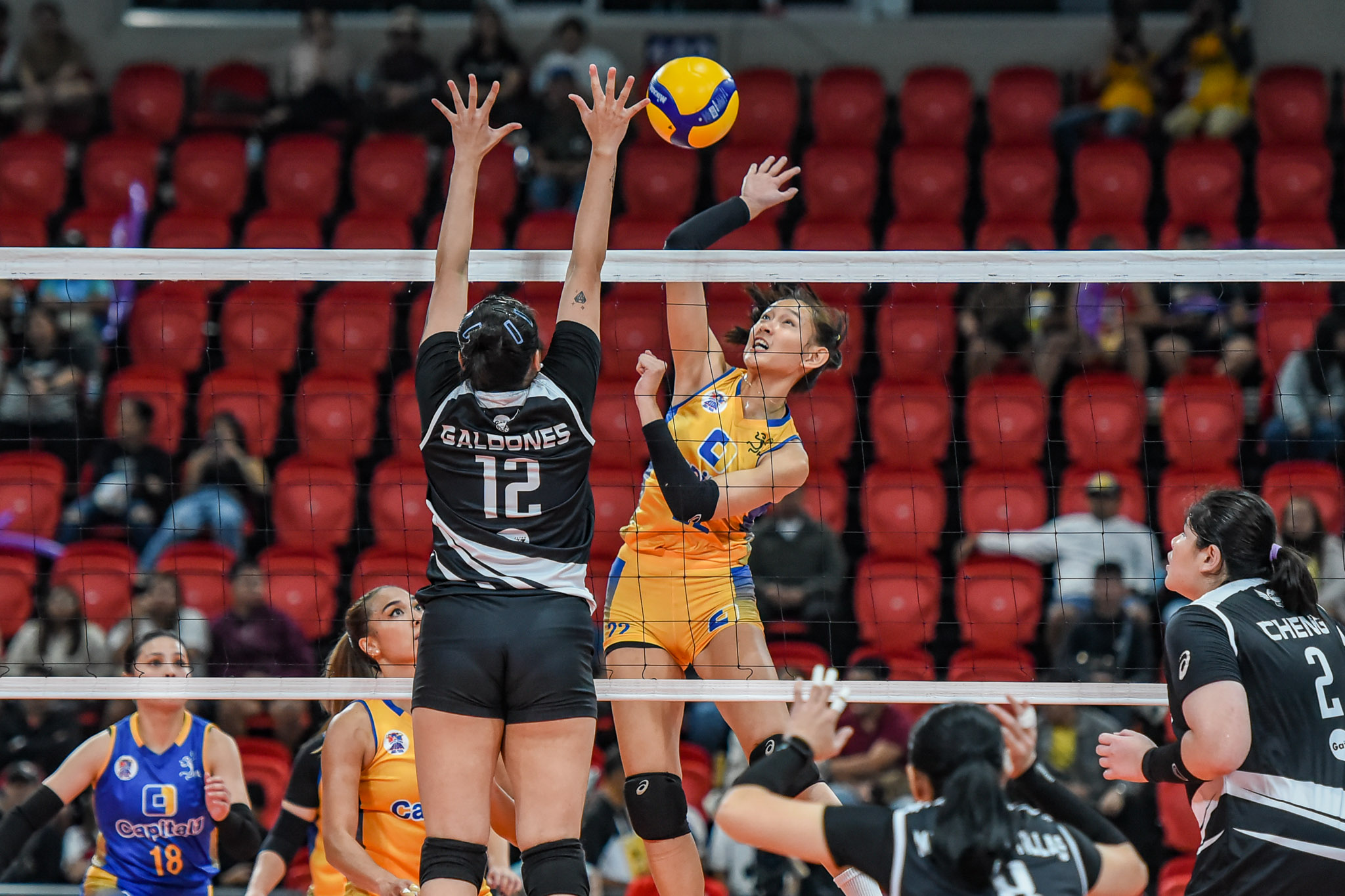 Capital1's Leila Cruz over Petro Gazz's KC Galdones