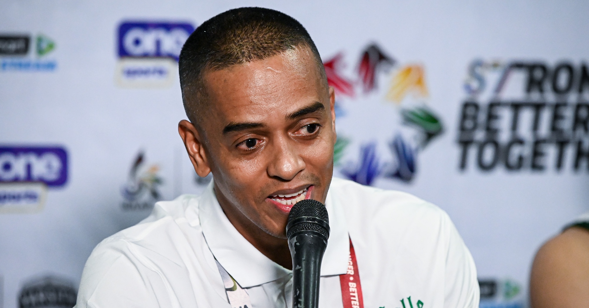 Topex Robinson facing the media