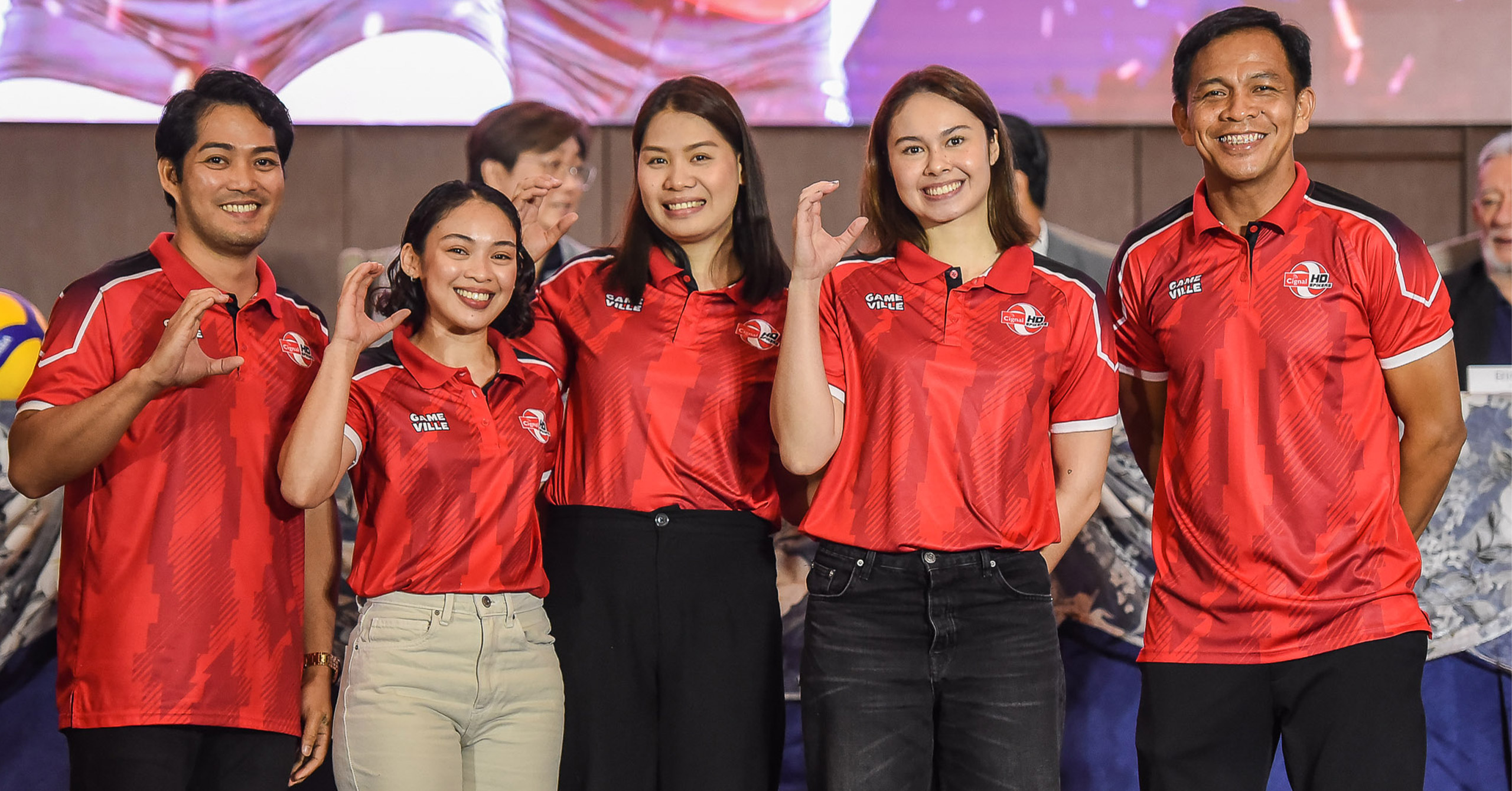 The Cignal HD Spikers including head coach Shaq delos Santos, Dawn Macandili-Catindig, Ces Molina, and Vanie Gandler